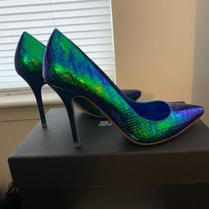 Chameleon Metallic Pump